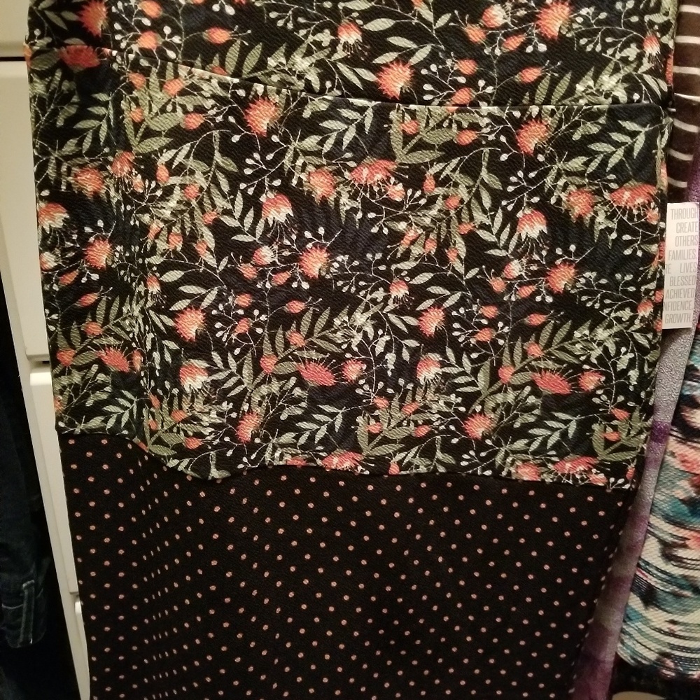 Lularoe Cassie skirt
